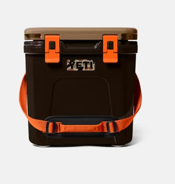 YETI- Roadie 24 Hard Cooler 2.0 in Wetlands Camo